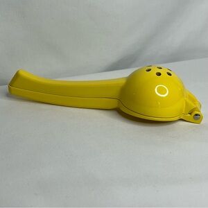 Yellow Manual Citrus Juicer